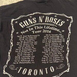 Guns N' Roses Tour 2016 Black T-Shirt